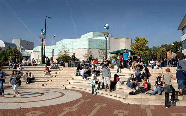 Warwickuni_1911907b